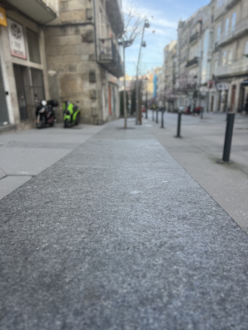 Городское мощение гранитом в европейском городе